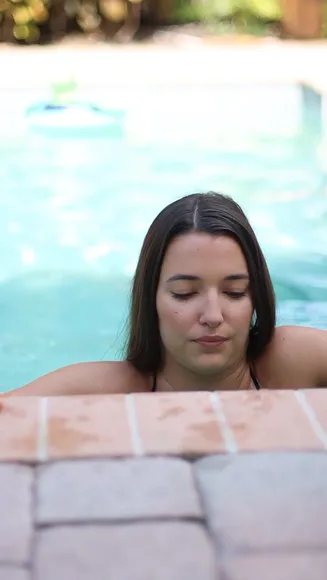 Eatin_ash Black Bikini Pool Tease OnlyFans Video Leaked