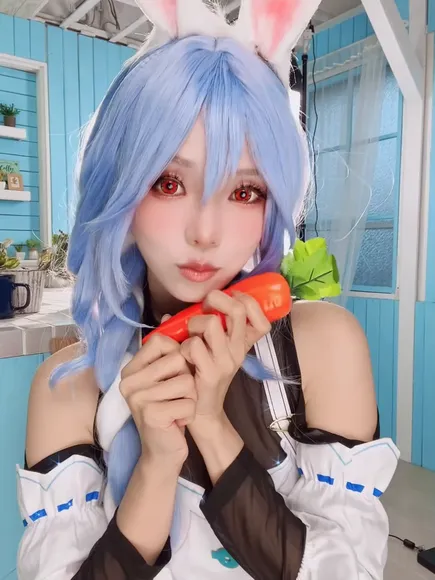 Eeelyeee Bunny Ears And Carrot OnlyFans Video Leaked