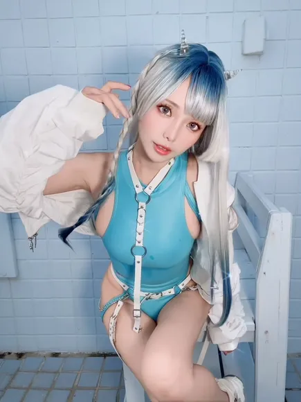 Eeelyeee Tight Bodysuit Straps Tease OnlyFans Video Leaked