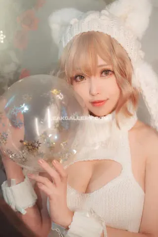 eeelyeee