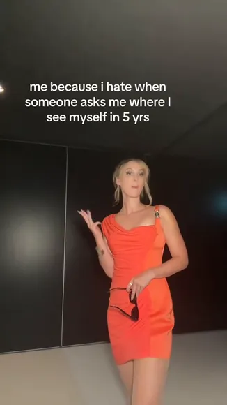 Eefjah Red Dress Tease OnlyFans Video Leaked