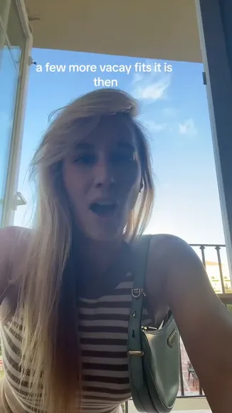 Eefjah Striped Mini Dress Pose OnlyFans Video Leaked