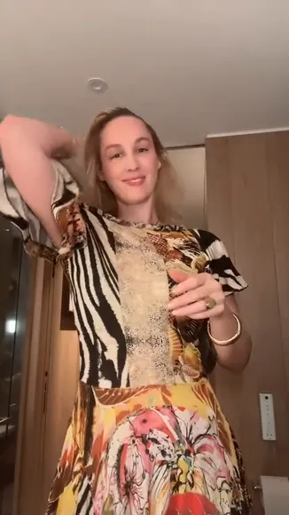 Eefjah Off Shoulder Dress Twirl OnlyFans Video Leaked