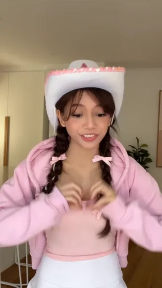 Eeveenara Pink Braided Tease OnlyFans Video Leaked