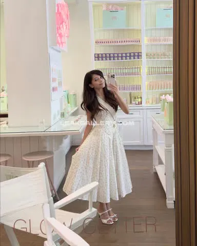 Eeveenara Floral Dress Mirror Selfie OnlyFans Photo Leaked