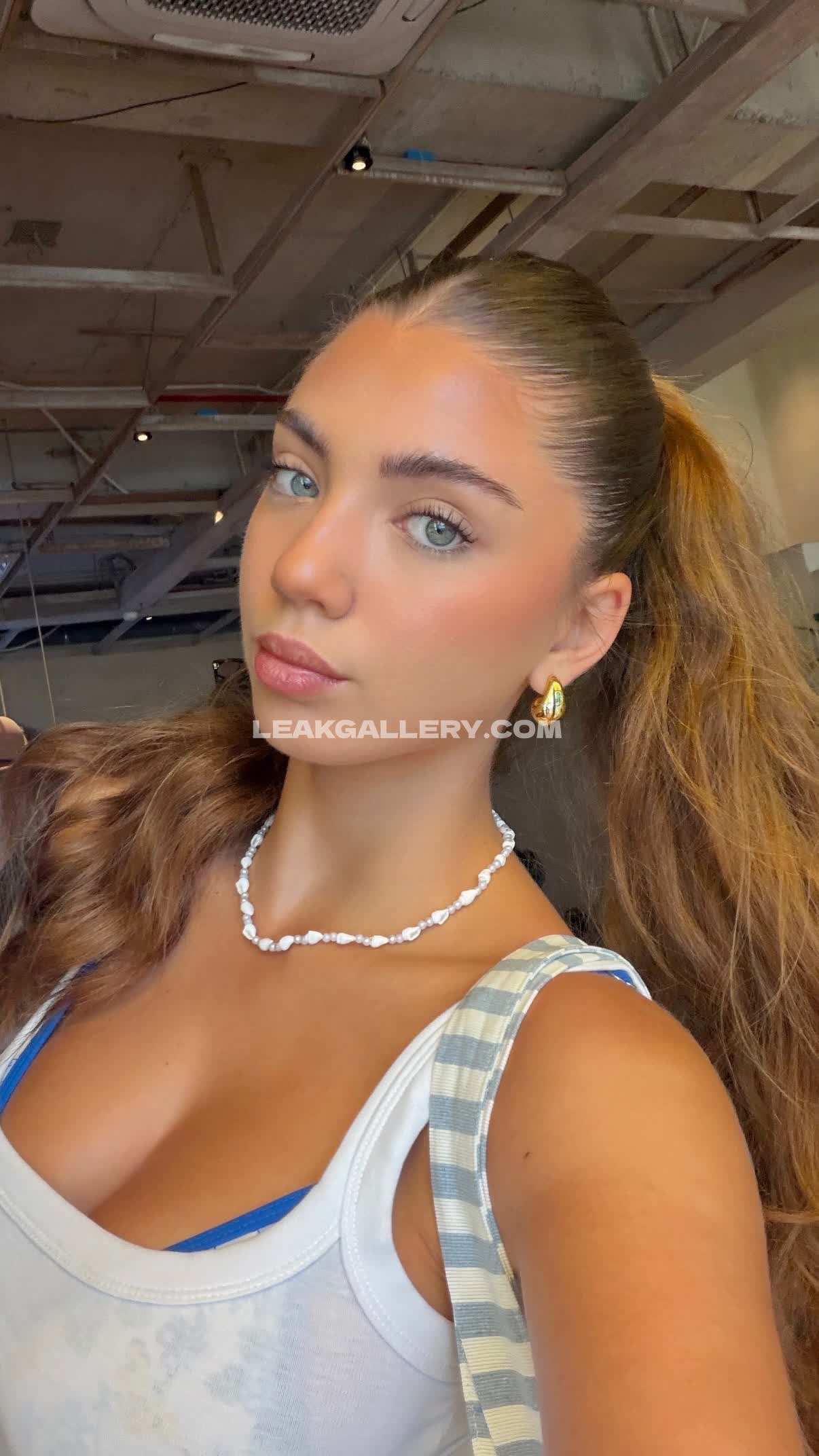 Elabeeri / ela_beeri Exclusive Leaked Nude OnlyFans #13235226