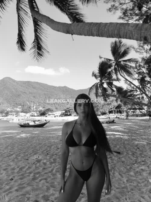 Elabeeri / ela_beeri Exclusive Leaked Nude OnlyFans #12326750