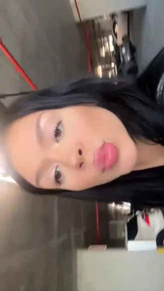 Elaynablack Pouty Lips Selfie OnlyFans Video Leaked