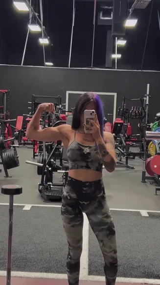 Elaynablack Gym Mirror Selfie Pose OnlyFans Video Leaked