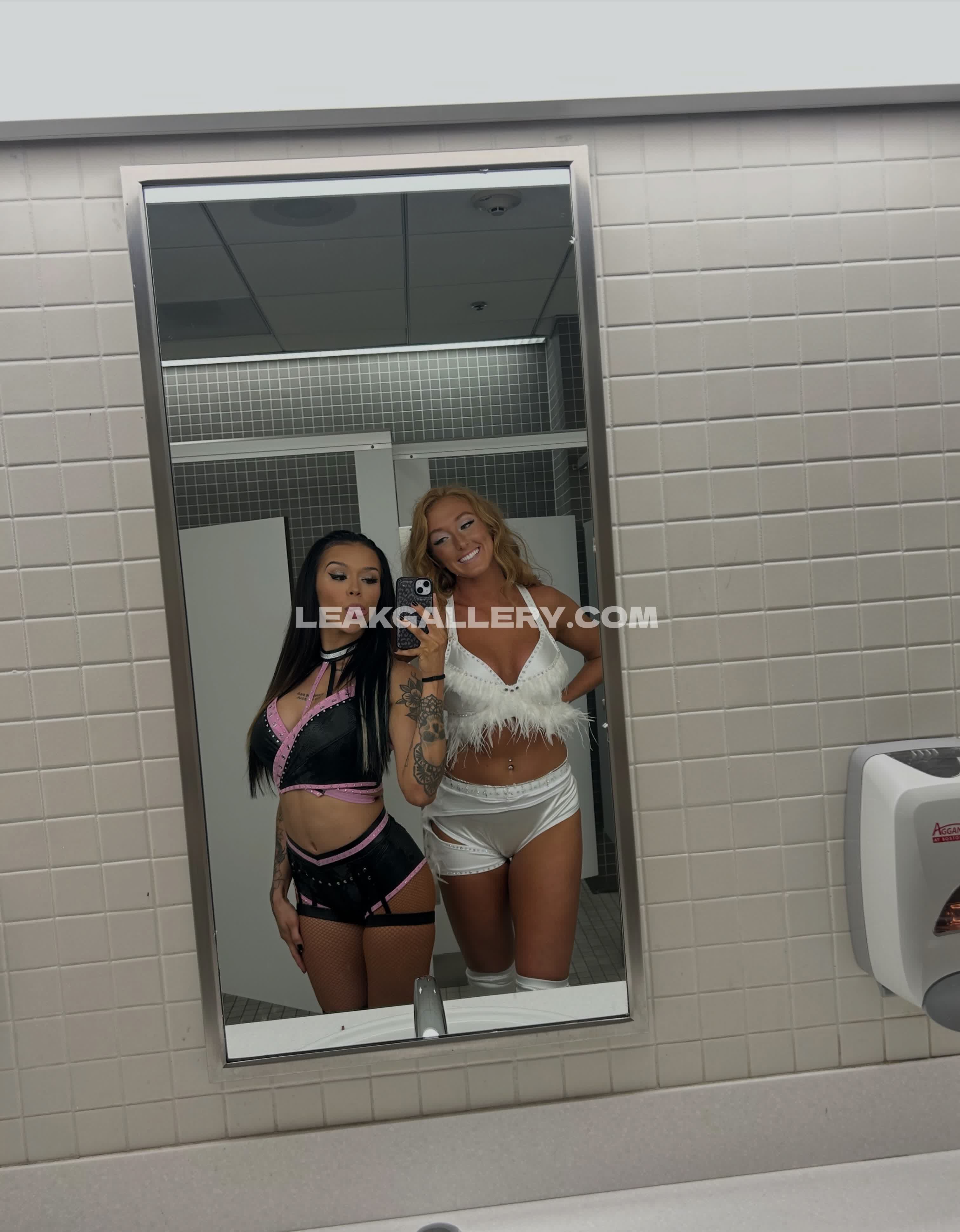 Elaynablack / elaynablackreal Exklusiv geleakte Nacktbilder von OnlyFans #13029058