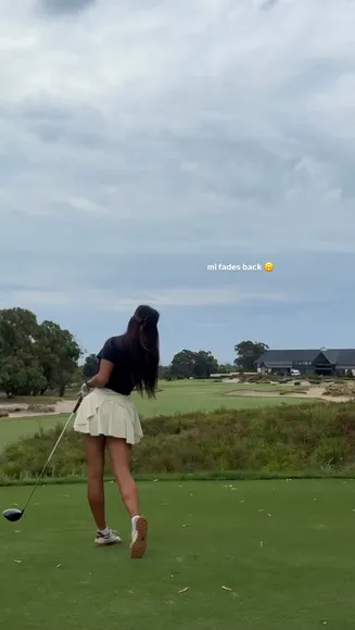 Elizabethxpang Golf Skirt Bend OnlyFans Video Leaked