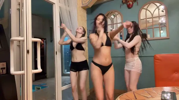 Elizzoshh Black Bikini Twerk OnlyFans Video Leaked