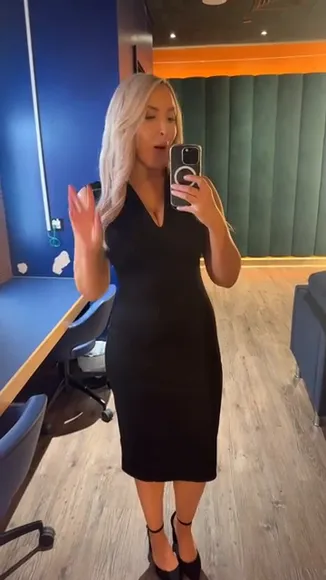 Eljonesuk Black Dress Mirror Selfie OnlyFans Video Leaked