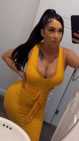 Ella2969 Yellow Dress Hip Sway OnlyFans Video Leaked