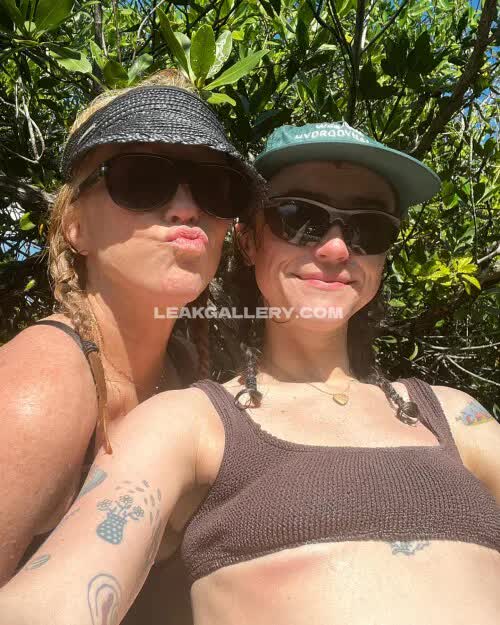 Ellaemhoff ภาพหลุดนู้ด OnlyFans สุดเอ็กซ์คลูซีฟ #15919294