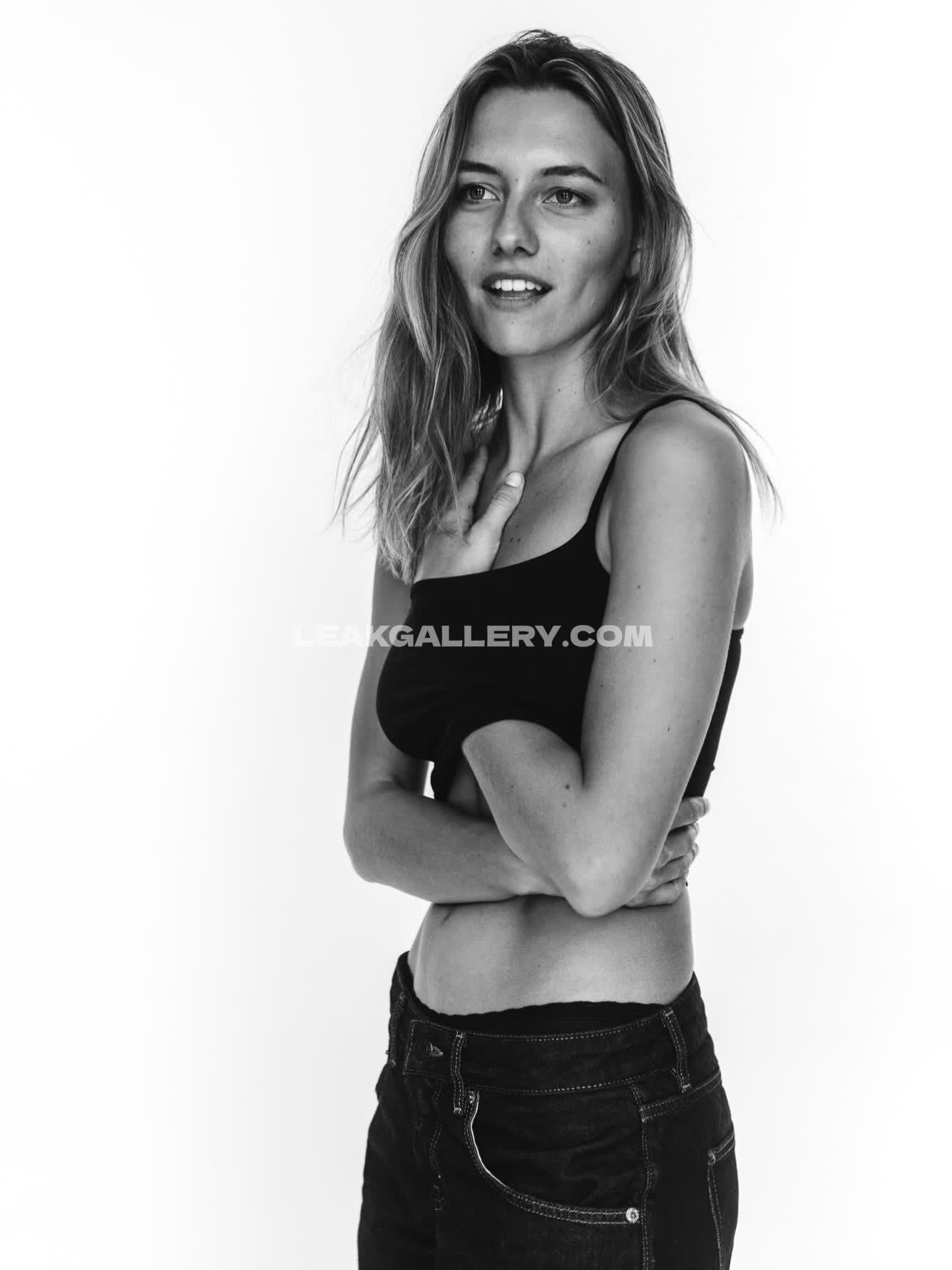 Ellakernkamp Exclusive Leaked Nude OnlyFans #13085083