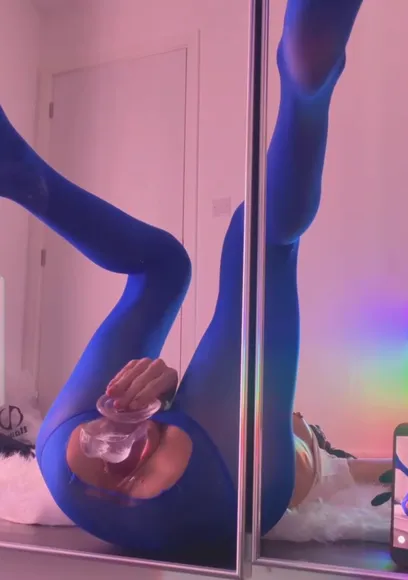 Ellexxaurus Blue Bodysuit Pussy Play OnlyFans Video Leaked