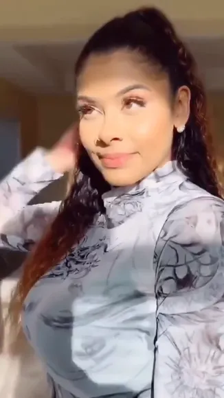 Elsababy High Neck Floral Top OnlyFans Video Leaked