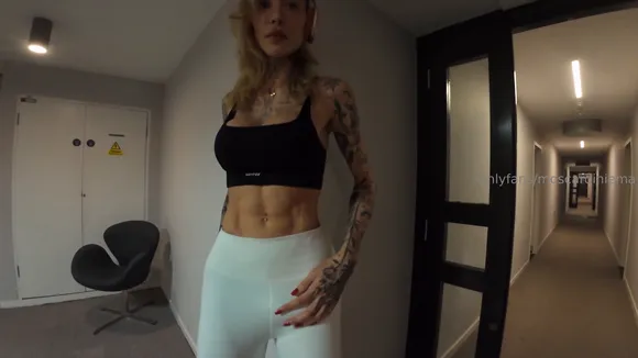 Em_arkensved Tattooed Body Flexing OnlyFans Video Leaked