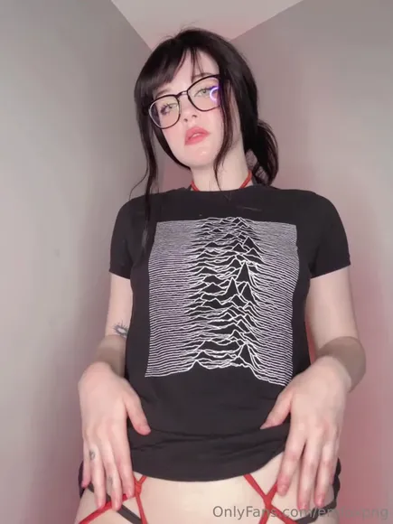 Emfoxpng Red Strap Harness Reveal OnlyFans Video Leaked