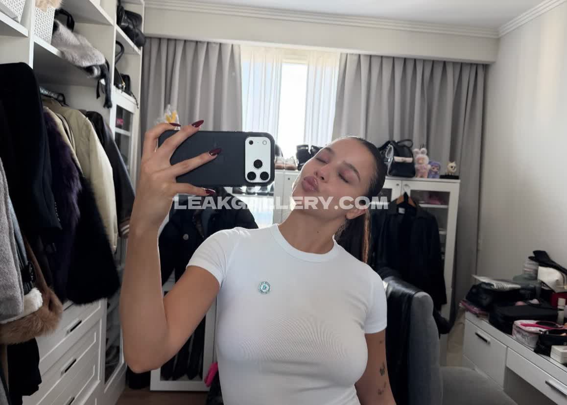Emiliamernes Exclusive Leaked Nude OnlyFans #13058576
