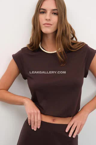 Emily Exclusive Leaked Nude OnlyFans #14400004