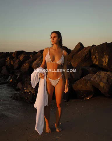 Emily Exclusive Leaked Nude OnlyFans #14382293