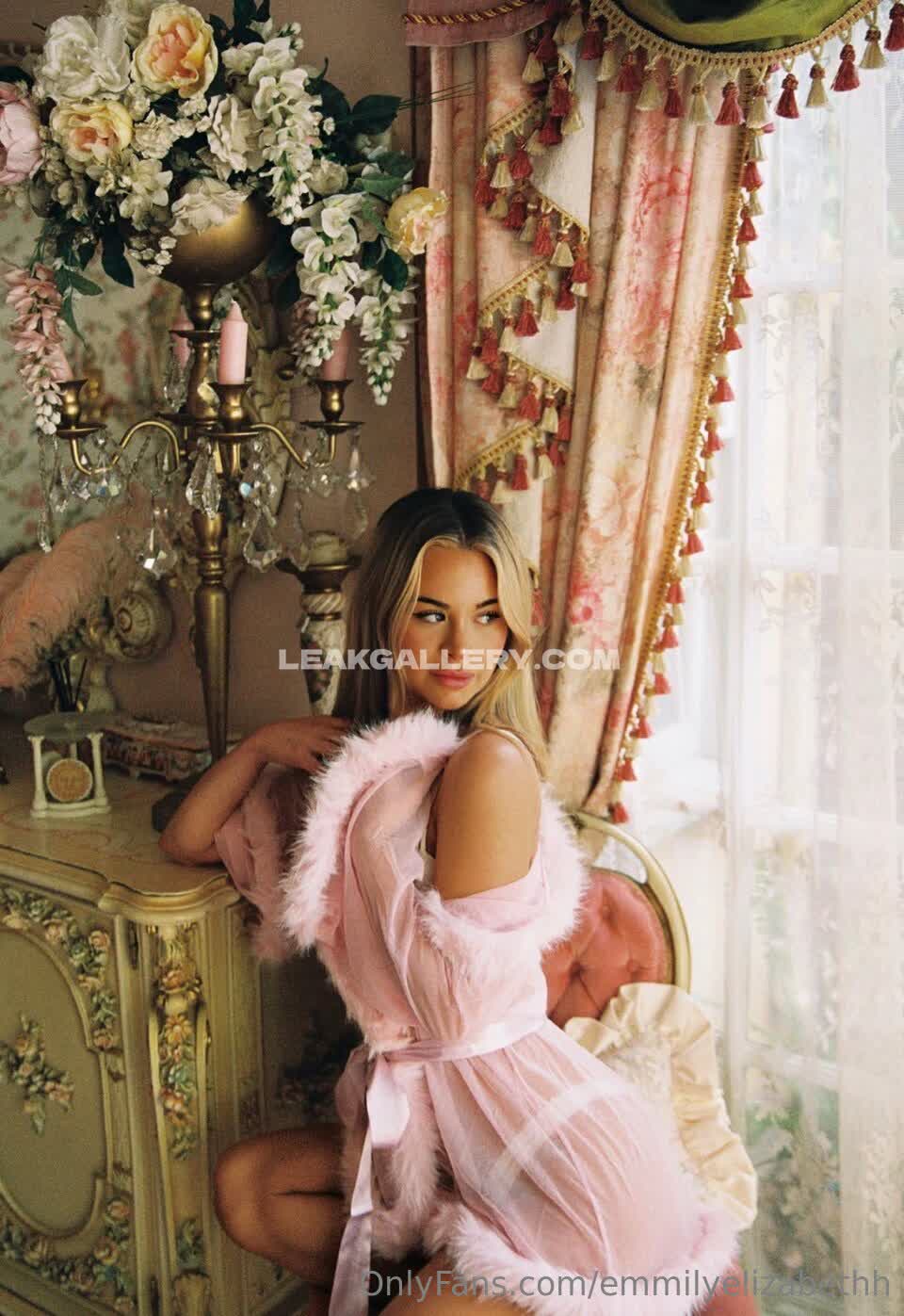 Emilyelizabeth Exclusive Leaked Nude OnlyFans #13490797