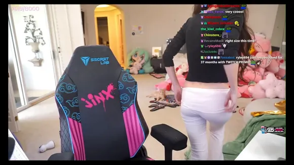 Emiru Black Crop Top Tease OnlyFans Video Leaked