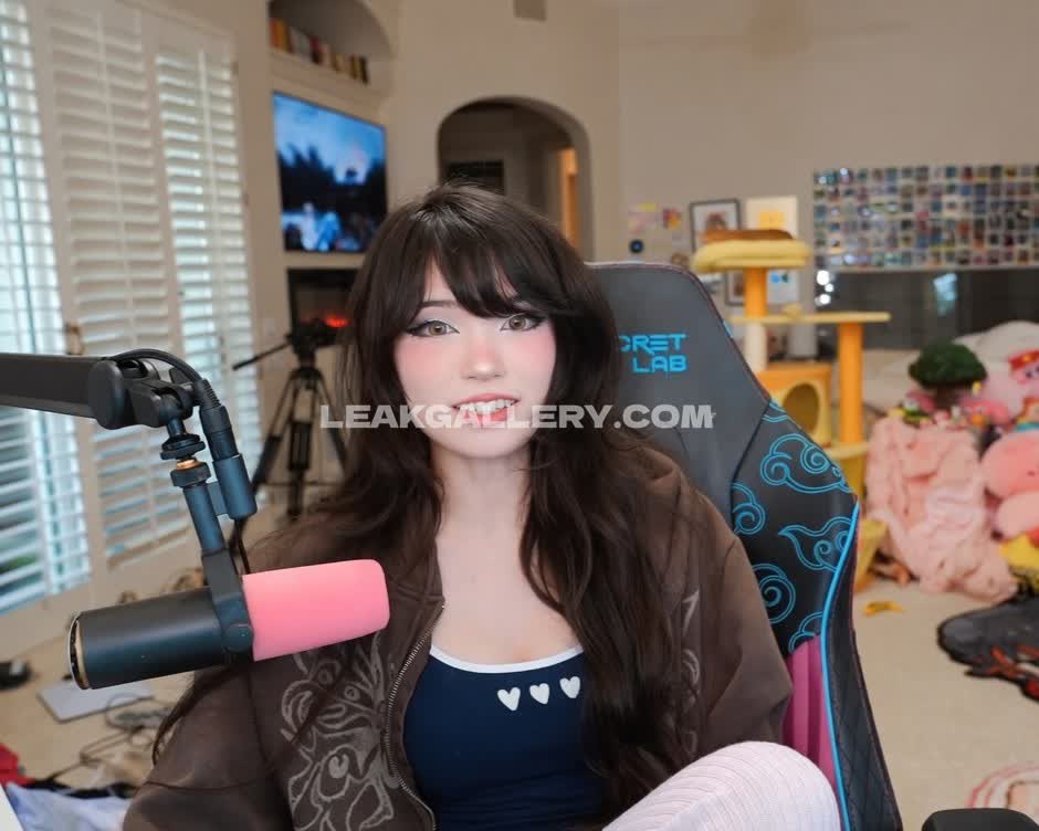 Emiru Exklusiv geleakte Nacktbilder von OnlyFans #12503269