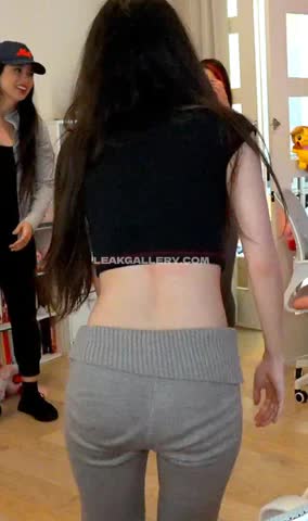 Emiru Back View Crop Top OnlyFans Photo Leaked