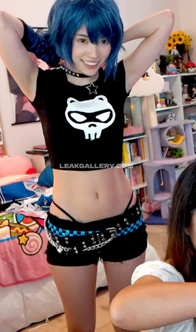 Emiru Exclusive Leaked Nude OnlyFans #14895368