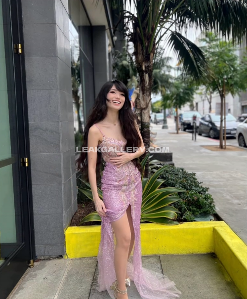 Emiru Sparkly Pink Dress Slit OnlyFans Photo Leaked