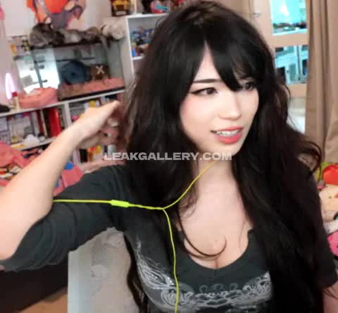 Emiru Exclusive Leaked Nude OnlyFans #14879549