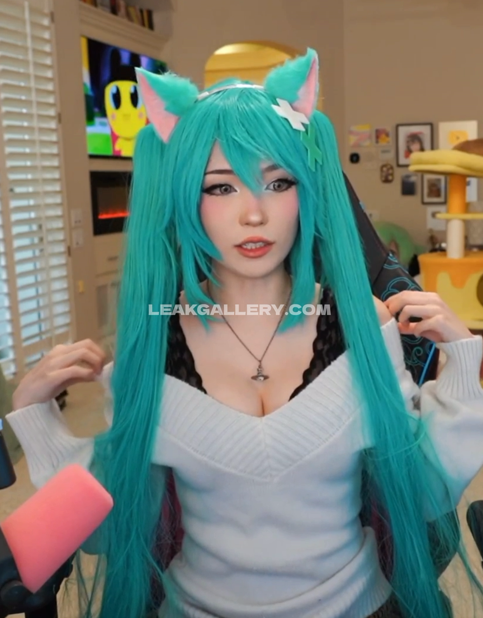 Emiru Exclusive Leaked Nude OnlyFans #13386979
