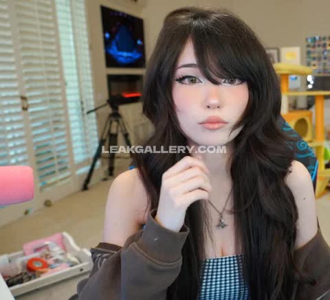 Emiru Exclusive Leaked Nude OnlyFans #14871196