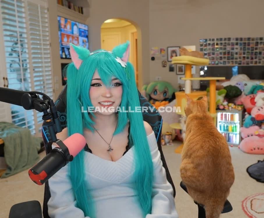 Emiru Exclusive Leaked Nude OnlyFans #13386970