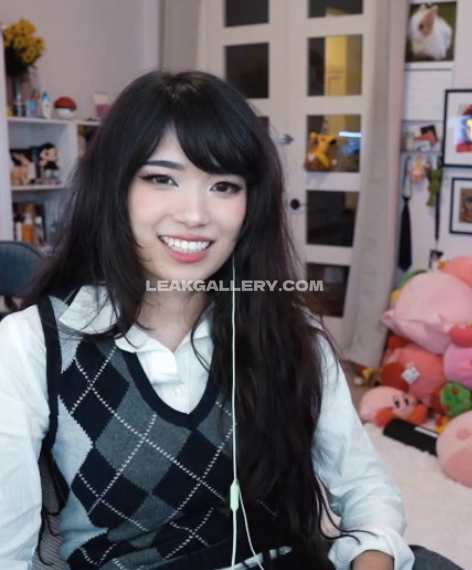 Emiru Exclusive Leaked Nude OnlyFans #14874792