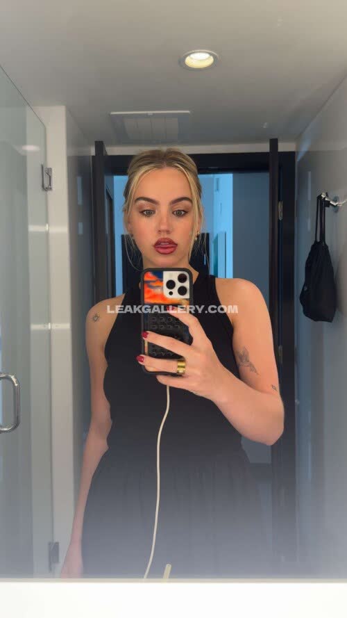 Emmabrookes / emmabrooks / emmibrooks Exklusiv geleakte Nacktbilder von OnlyFans #12246208