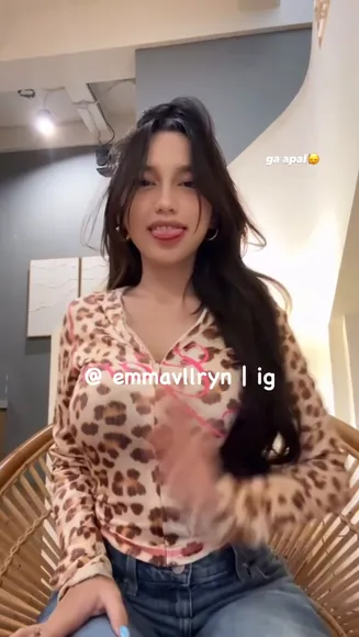 Emmavllryn Leopard Print Top Tease OnlyFans Video Leaked