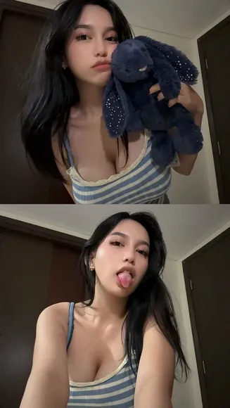 Emmavllryn Striped Top Tease OnlyFans Video Leaked