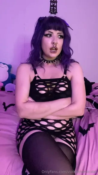 Emoqween Cutout Bodysuit Tease OnlyFans Video Leaked