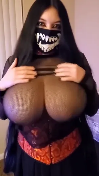Esskayuwu Massive Tits Outlined OnlyFans Video Leaked