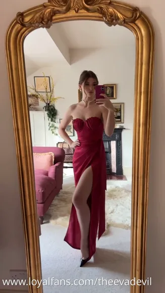 Evadevil Red Gown High Slit OnlyFans Video Leaked