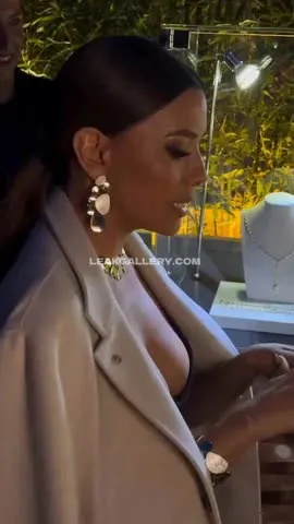Evalongoria Low-Cut Blazer Reveal OnlyFans Photo Leaked