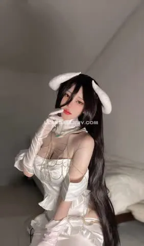 Evawishx White Bunny Ears Tease OnlyFans Photo Leaked