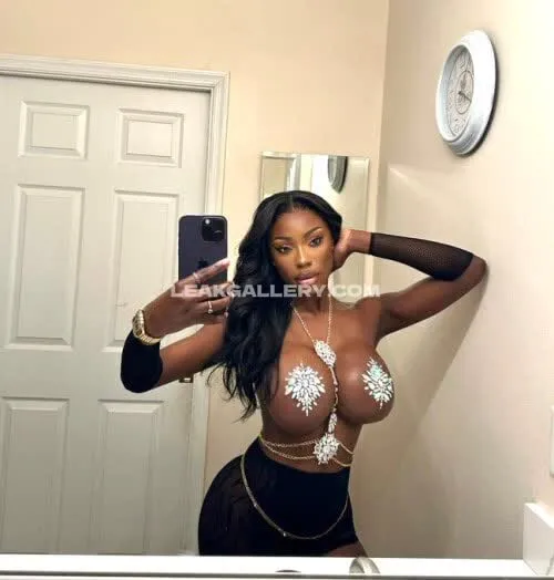 Eveyaminey / Barbiebombify / Black_barbie Exclusive Leaked Nude OnlyFans #16055017