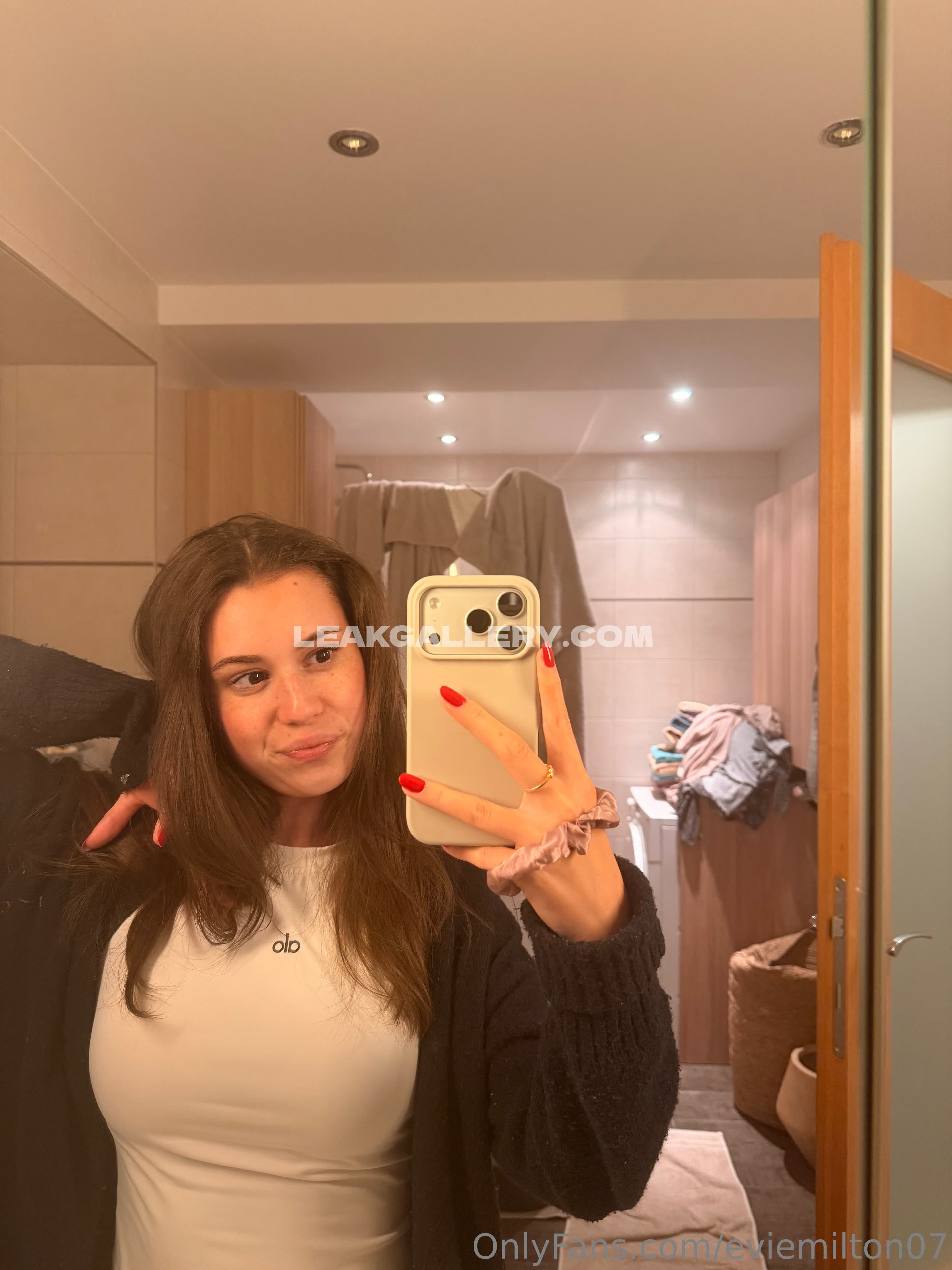 Eviemilton07 Exclusive Leaked Nude OnlyFans #13015714
