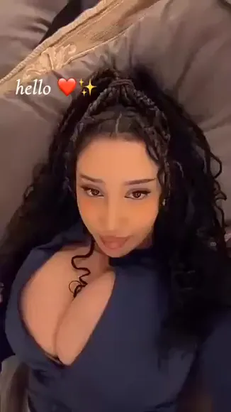 Exohydraxfree Deep V-Neck Tease OnlyFans Video Leaked