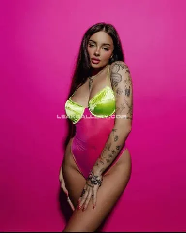 Fagatka Neon Bodysuit Pose OnlyFans Photo Leaked